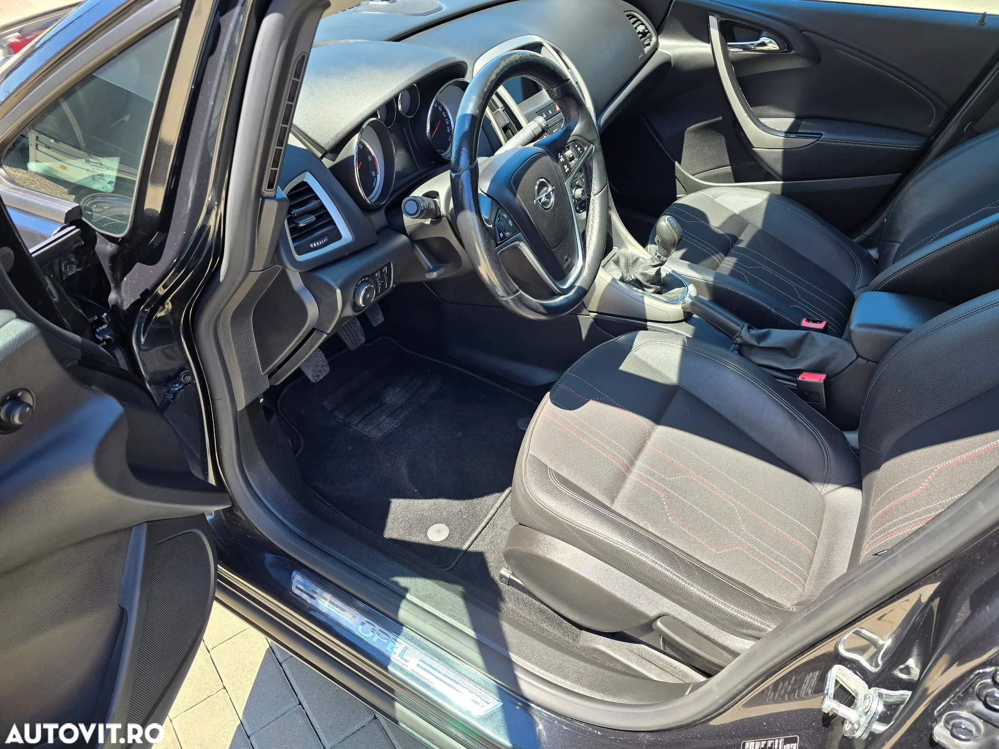 Opel Astra 1.7 CDTI DPF ecoFLEX Sports TourerStart/Stop 150 Jahre - 9