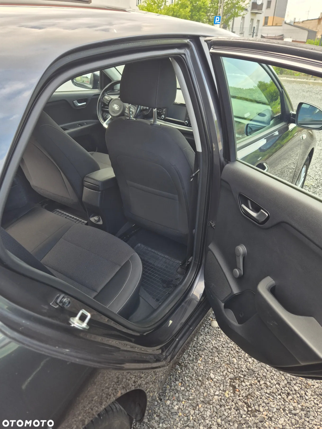 Kia Rio - 5