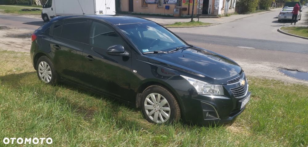 Chevrolet Cruze 1.8 Base - 23