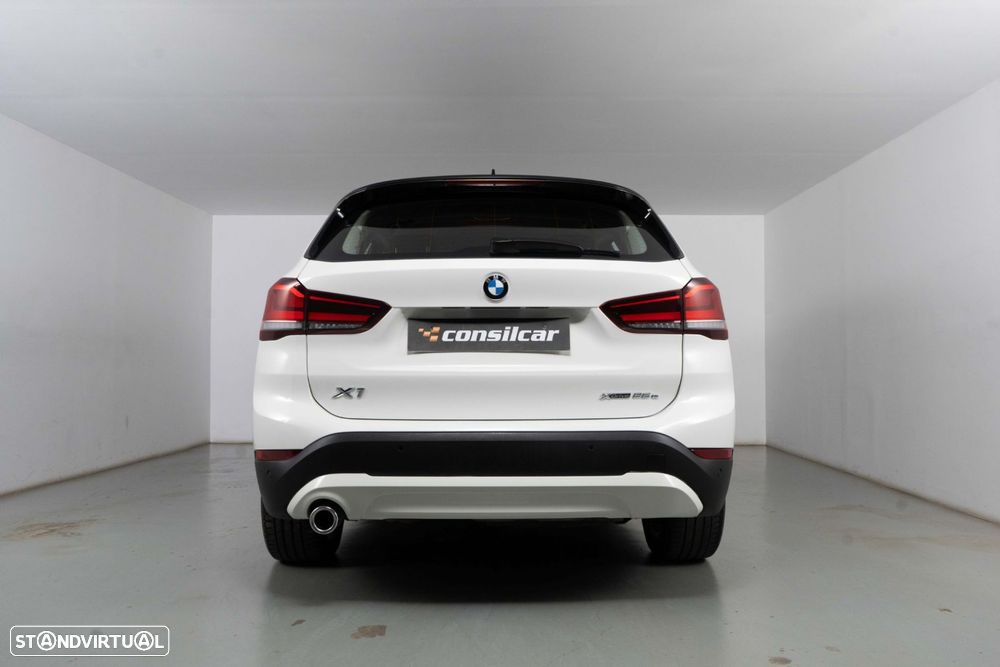 BMW X1 25 e xDrive Corporate Edition - 5