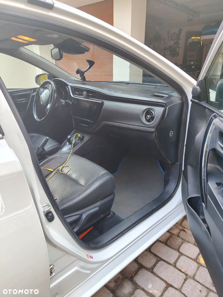 Toyota Auris - 8
