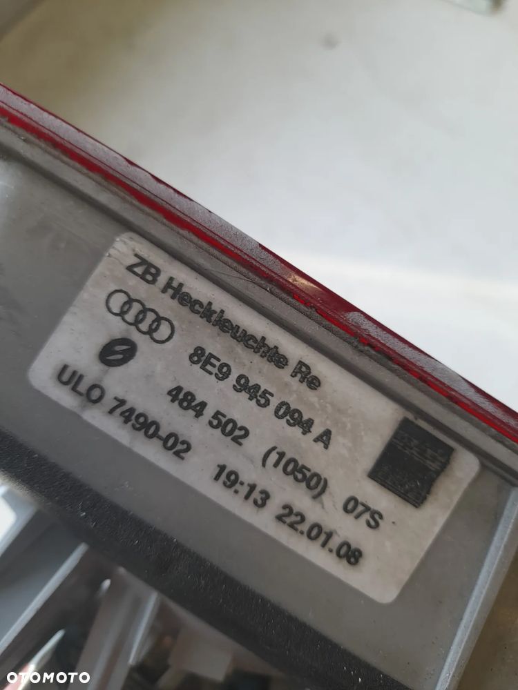 Lampa Audi A4 B7 kombi prawa w klapę 8E9. 945.094 - 2