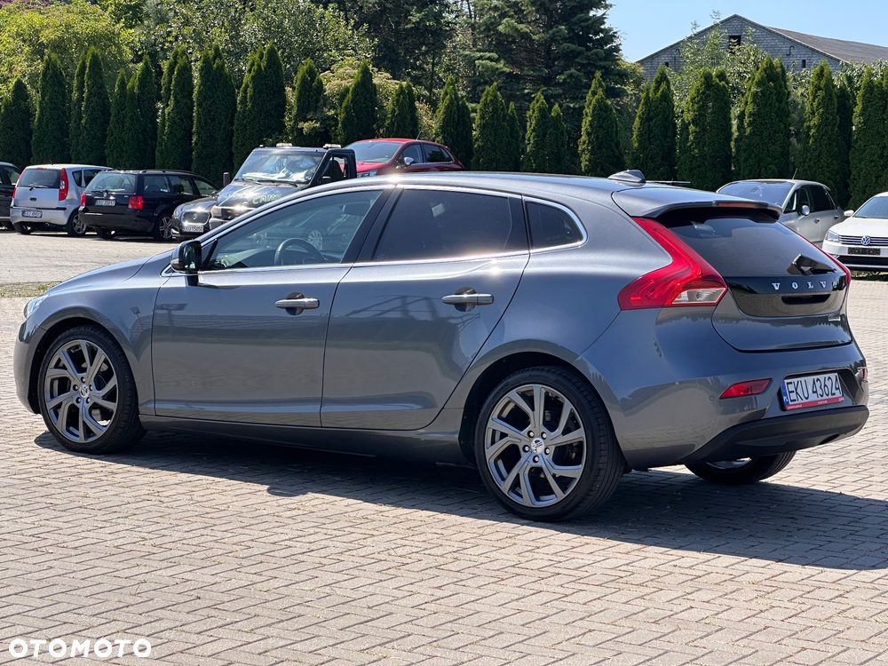 Volvo V40 - 23