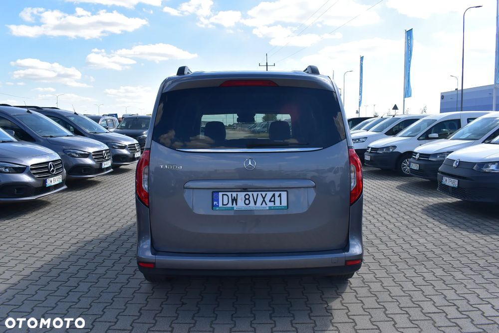 Mercedes-Benz Klasa T 180 d Progressive - 8
