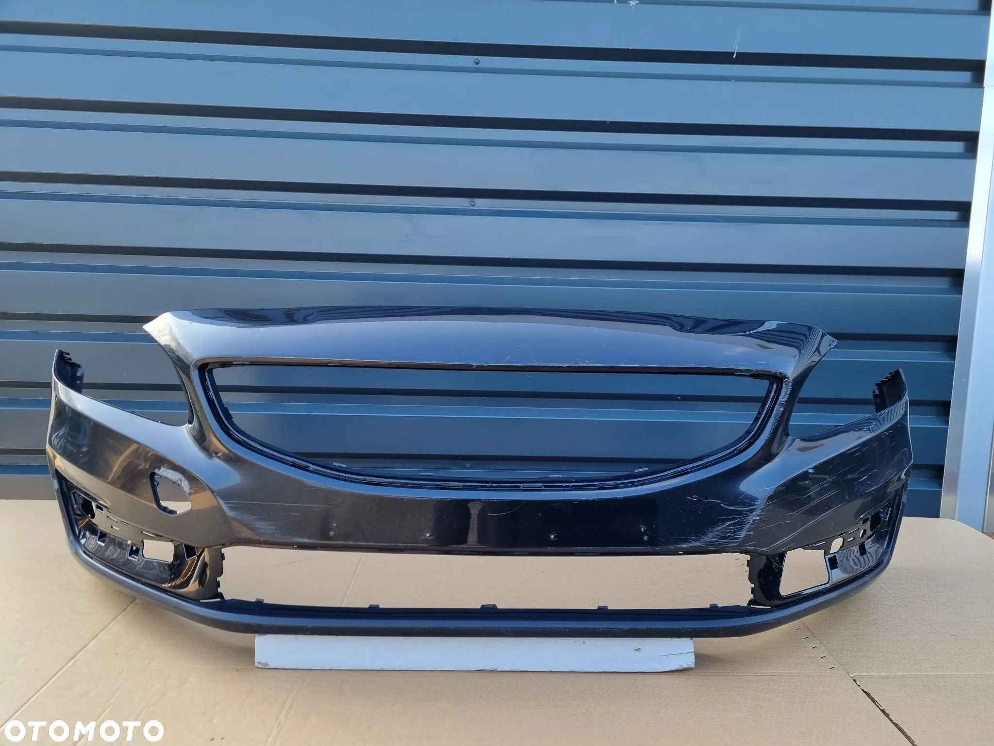 Volvo S60 Lift 2013- zderzak przód oryginał MB381 - 1