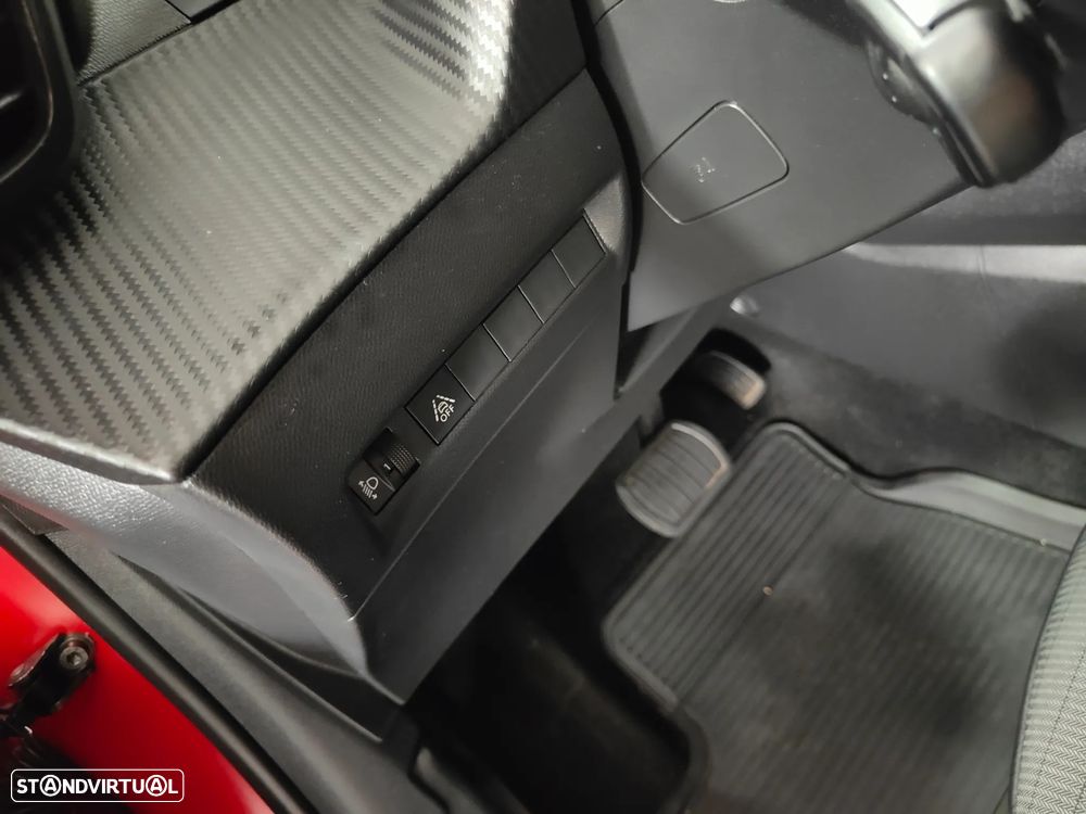 Peugeot 208 1.2 PureTech Allure EAT8 - 50