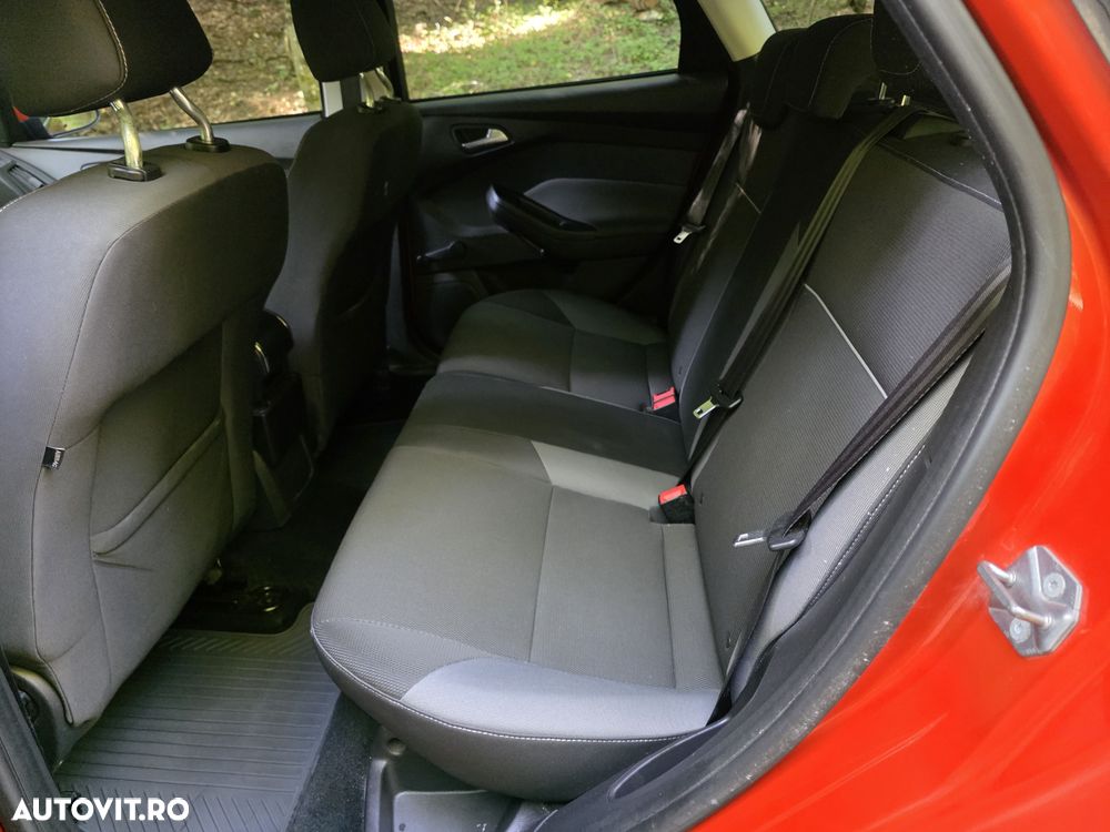 Ford Focus 1.6 TI-VCT Champions Edition - 17