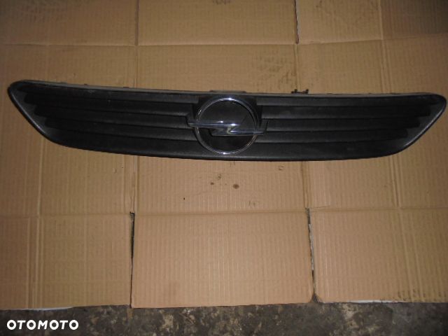 GRILL ATRAPA ASTRA G - 1