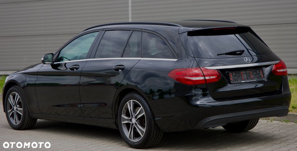 Mercedes-Benz Klasa C 180 9G-TRONIC Edition - 36