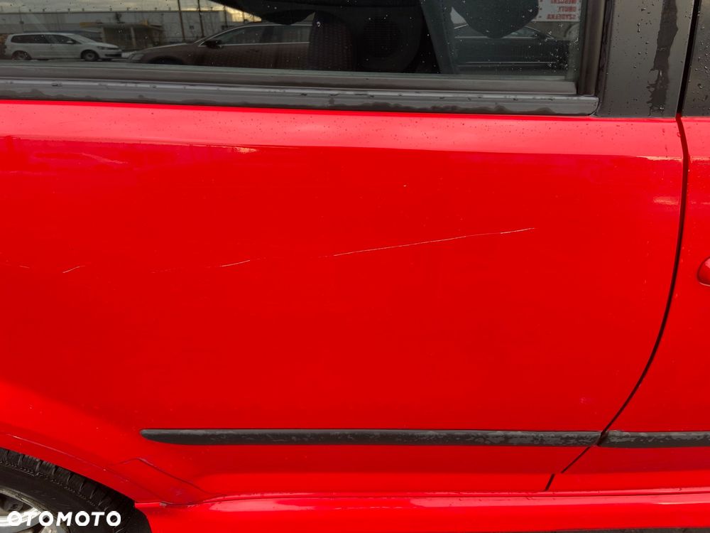 Daihatsu Sirion 1.5 - 9