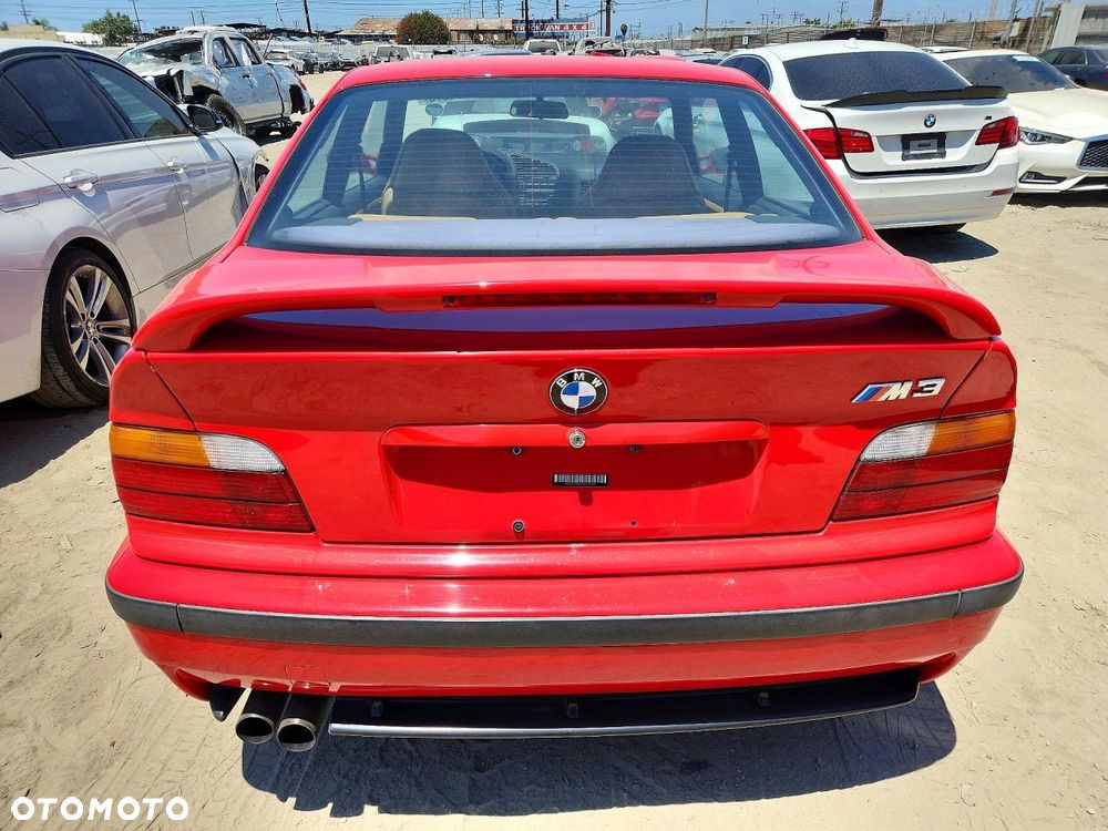 BMW M3 Standard - 6