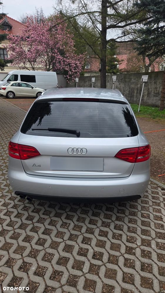 Audi A4 Avant 2.0 TDI DPF Quattro - 5