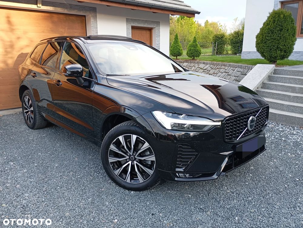 Volvo XC 60 B4 D AWD Ultimate Dark - 2