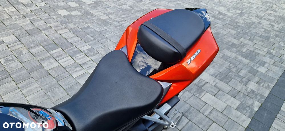 Suzuki GSX-R - 4