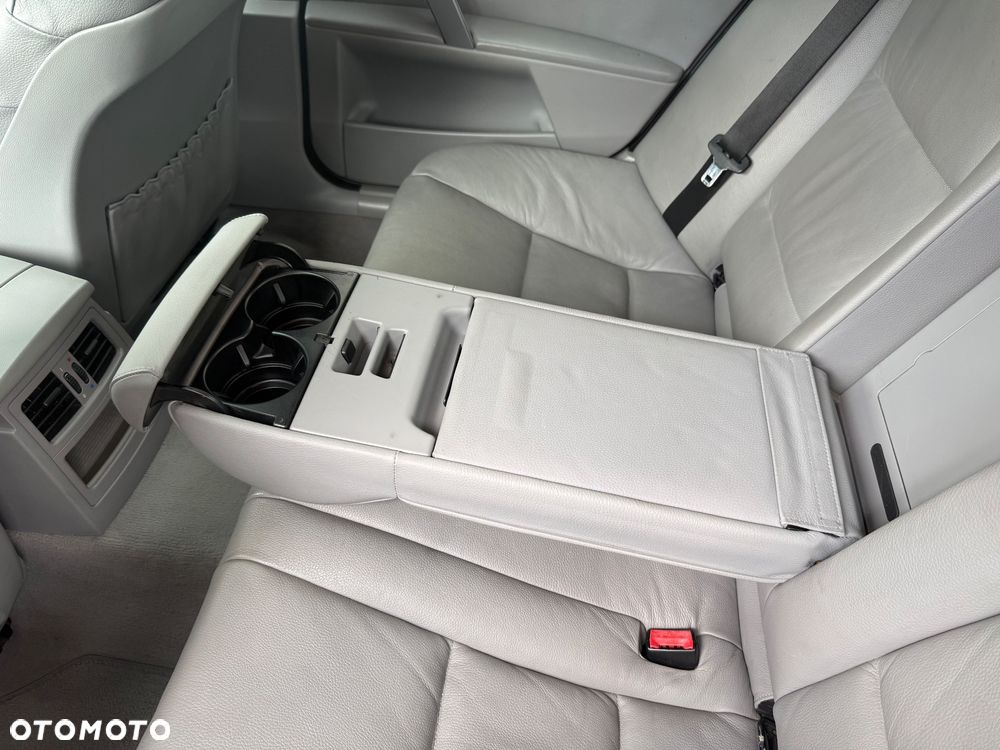 BMW Seria 5 525d - 21