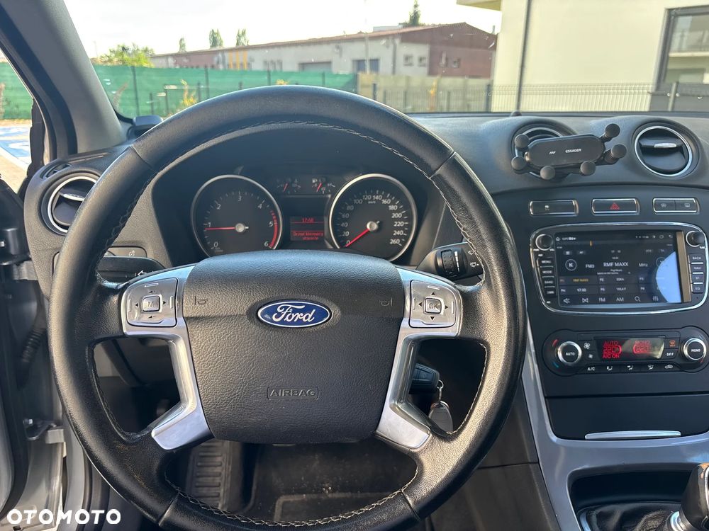 Ford Mondeo - 10