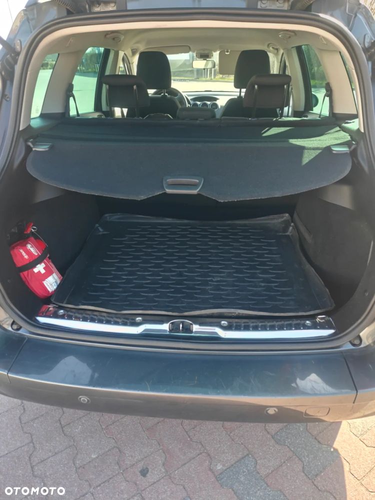 Peugeot 308 1.6 e-HDi Active S&S - 10