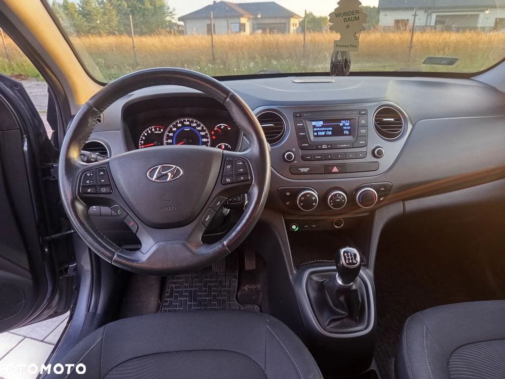 Hyundai i10 1.0 - 10