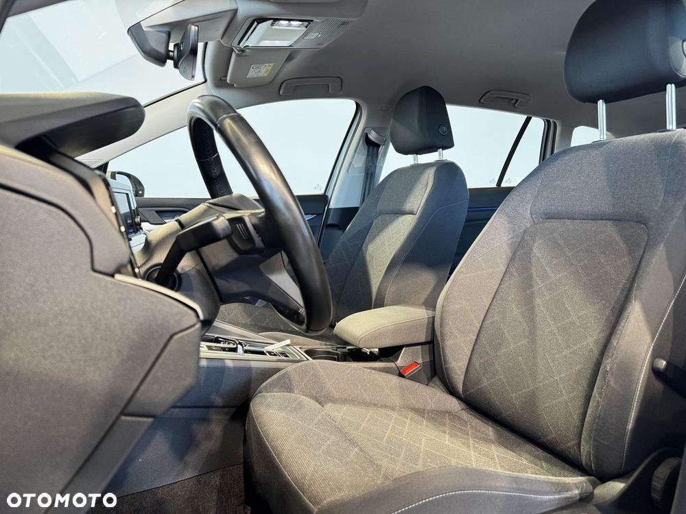 Volkswagen Golf Variant - 11