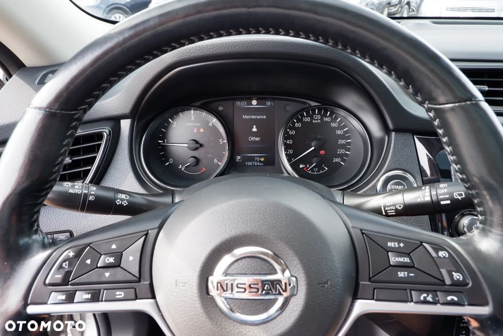 Nissan X-Trail 2.0 dCi ALL-MODE 4x4i Xtronic Tekna - 17