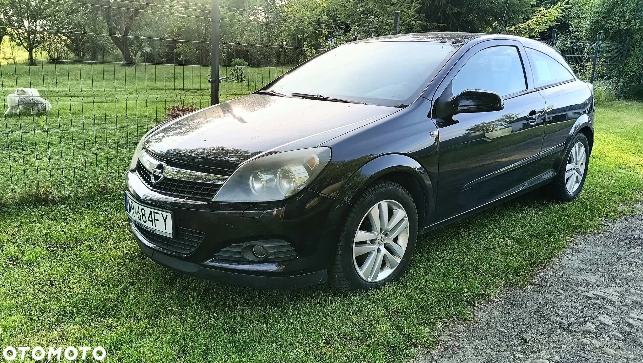 Opel Astra GTC 1.8 Sport - 3