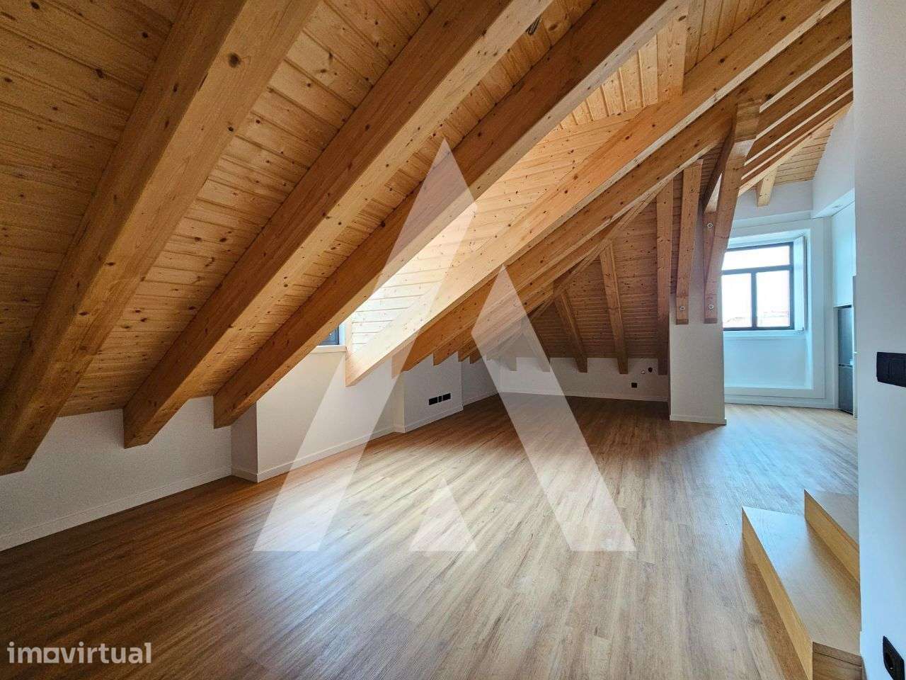 Apartamento T1 para arrendar, localizado no centro da cidade de Aveiro - Grande imagem: 2/12