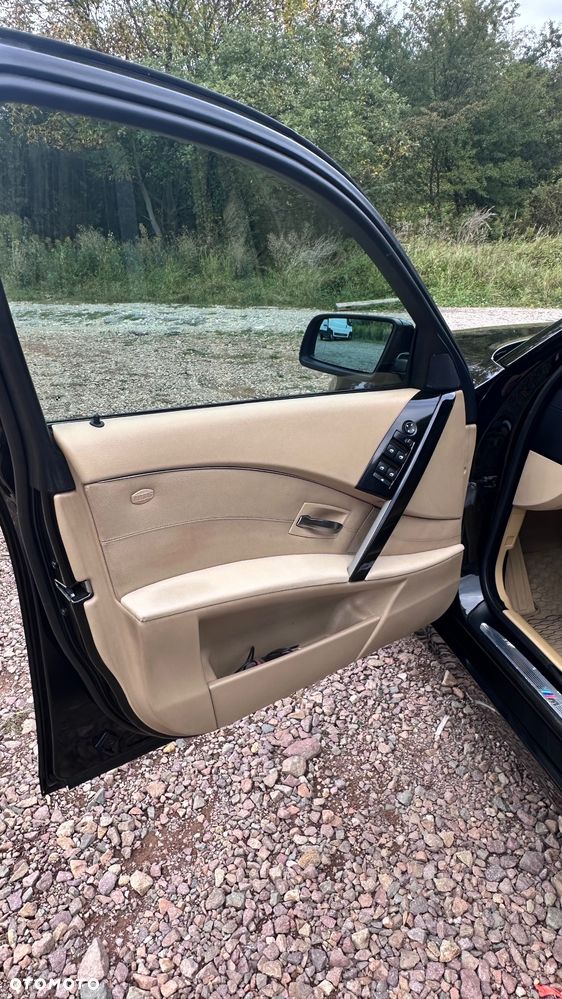 BMW Seria 5 525d - 8