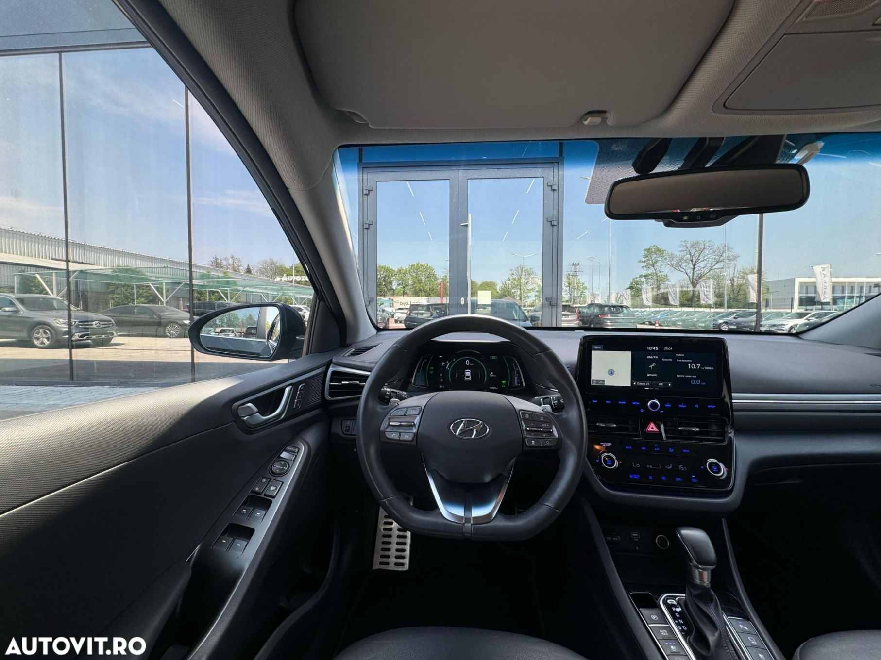 Hyundai IONIQ - 11