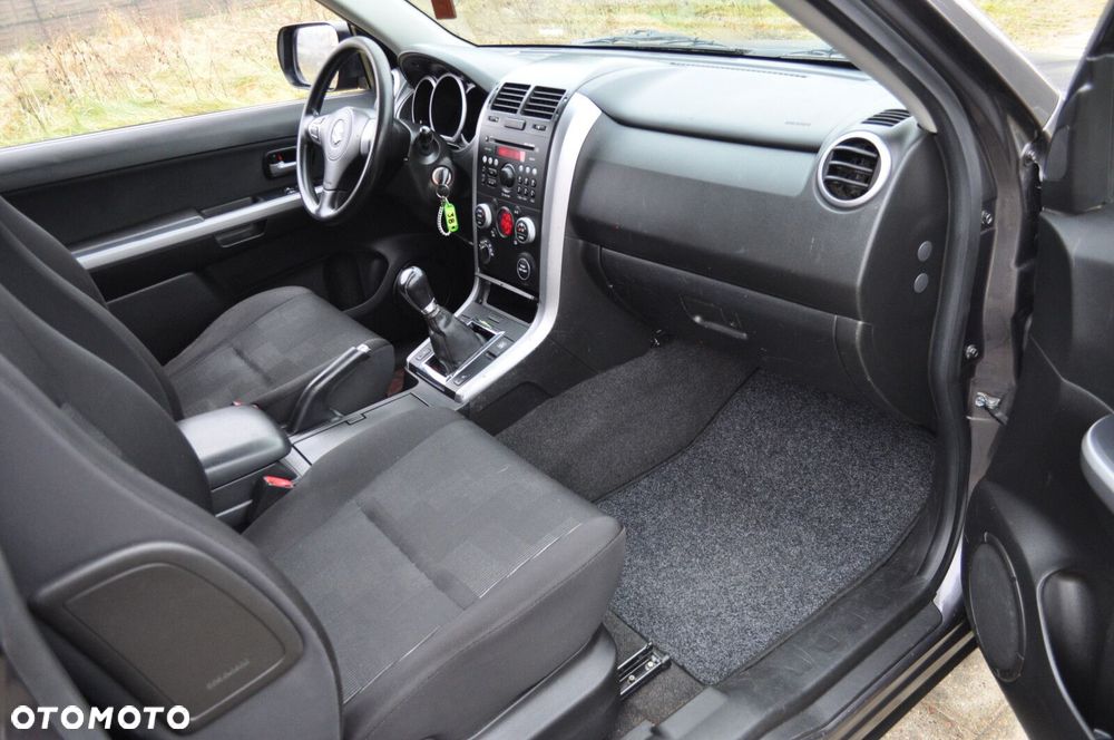 Suzuki Grand Vitara - 8