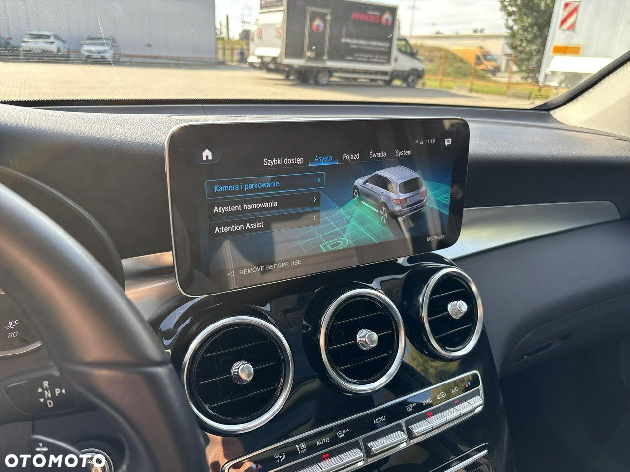 Mercedes-Benz GLC - 25