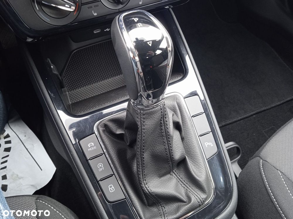 Skoda Fabia 1.0 TSI Selection DSG - 24