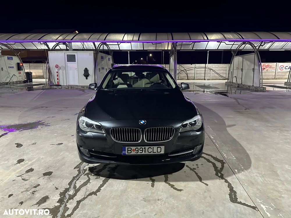 BMW Seria 5 525d xDrive Touring - 40