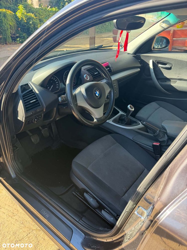BMW Seria 1 116i - 8