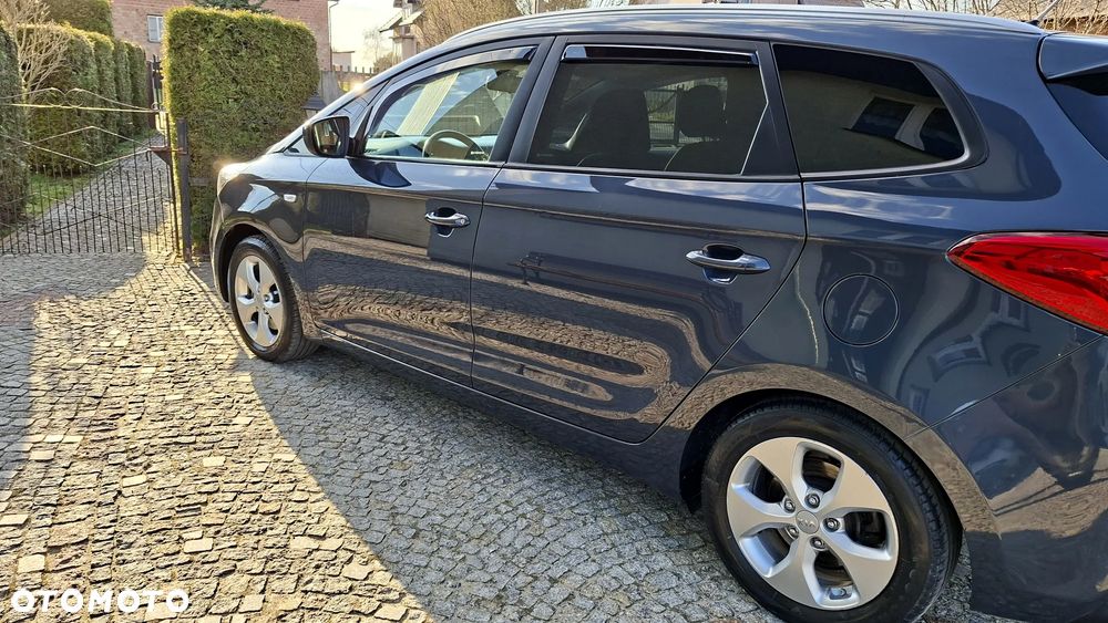 Kia Carens 1.7 CRDi Spirit - 14