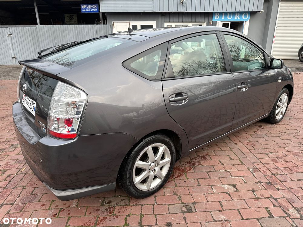 Toyota Prius - 10