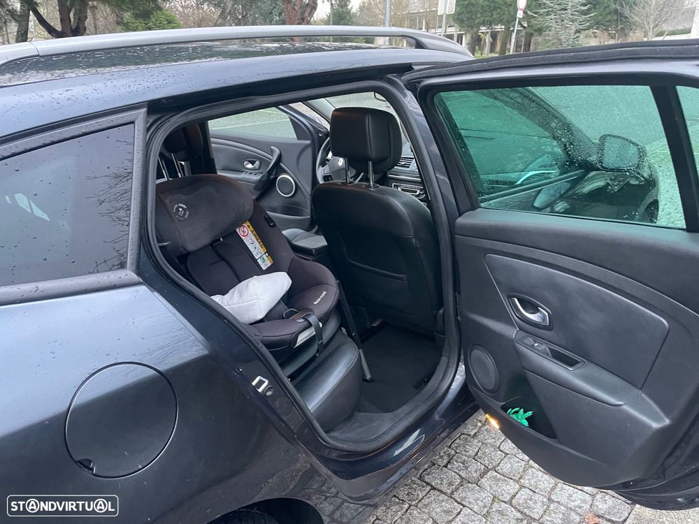 Renault Mégane Sport Tourer - 32