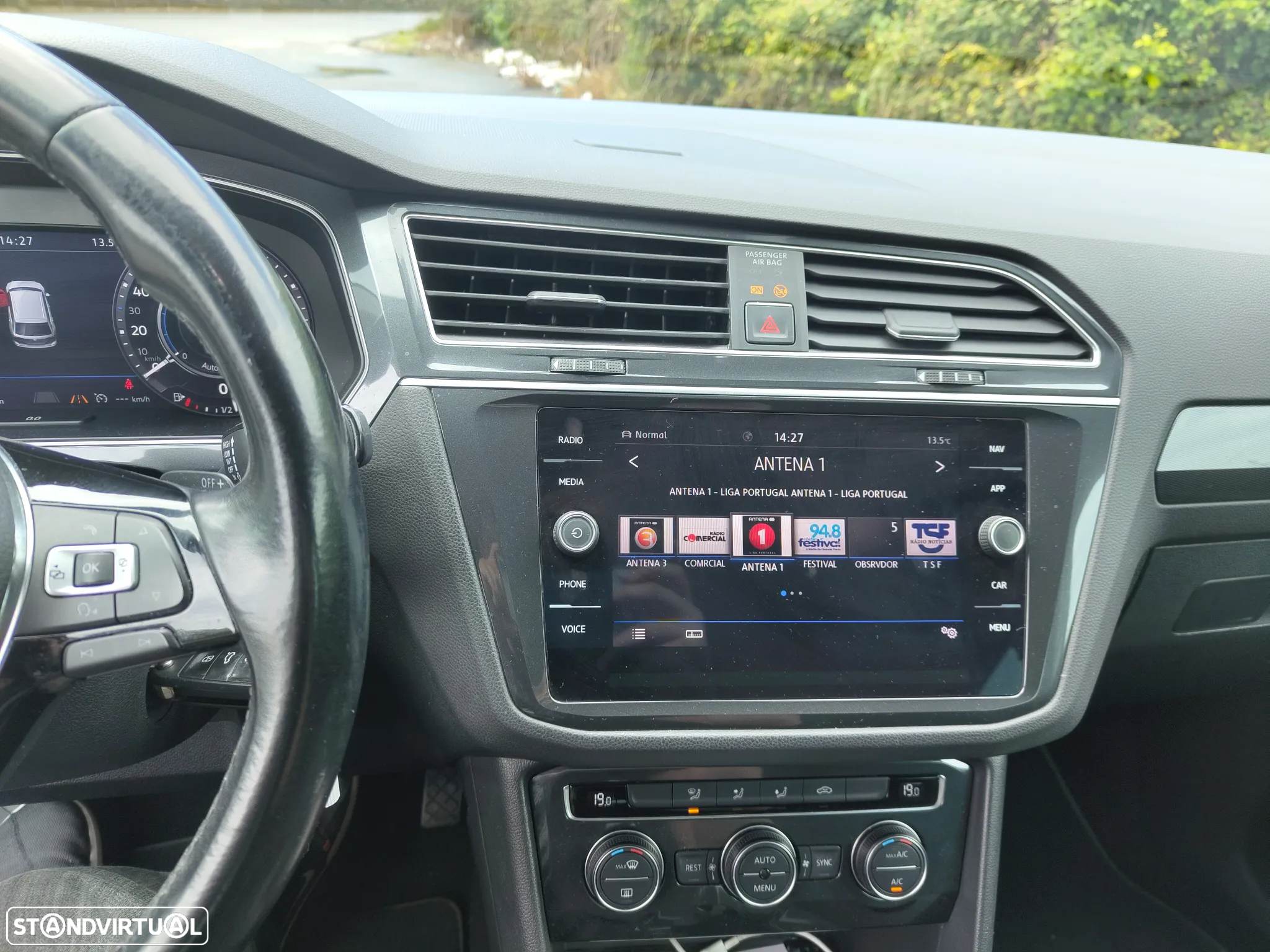 VW Tiguan 2.0 TDI R-Line DSG - 13
