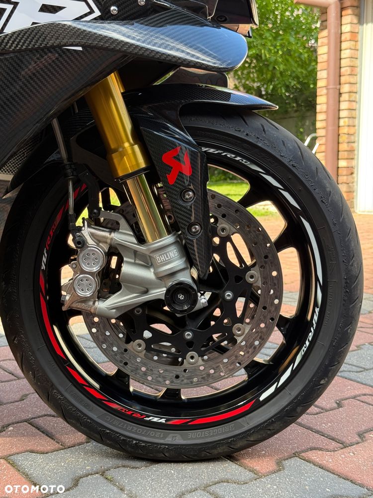 Yamaha R1 - 19