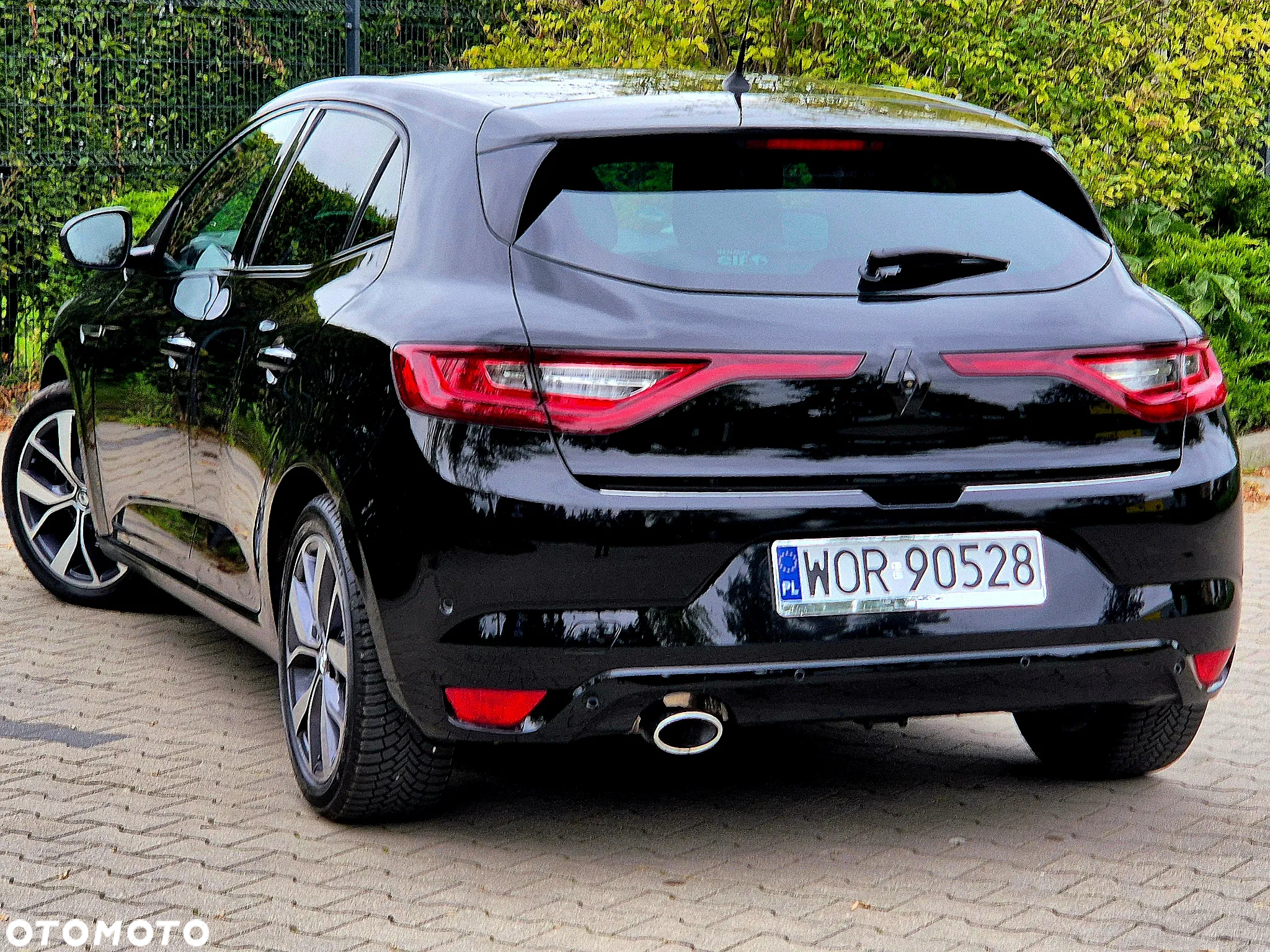 Renault Megane ENERGY TCe 130 Start & Stop Bose Edition - 9
