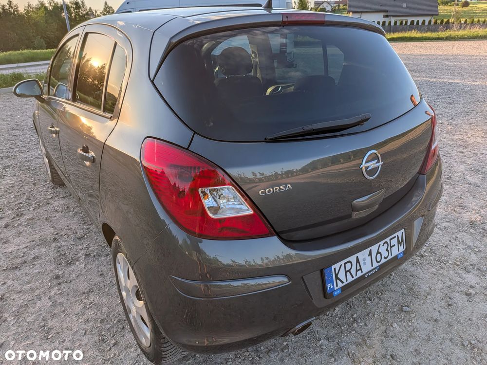 Opel Corsa 1.4 16V Enjoy - 23