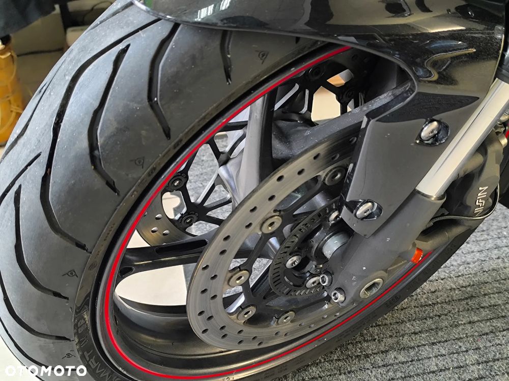 Triumph Street Triple - 30