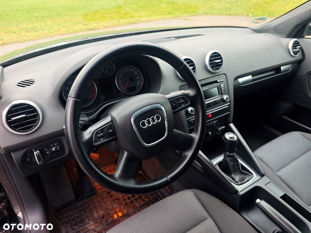 Audi A3 Sportback 1.2 TFSI Attraction - 27