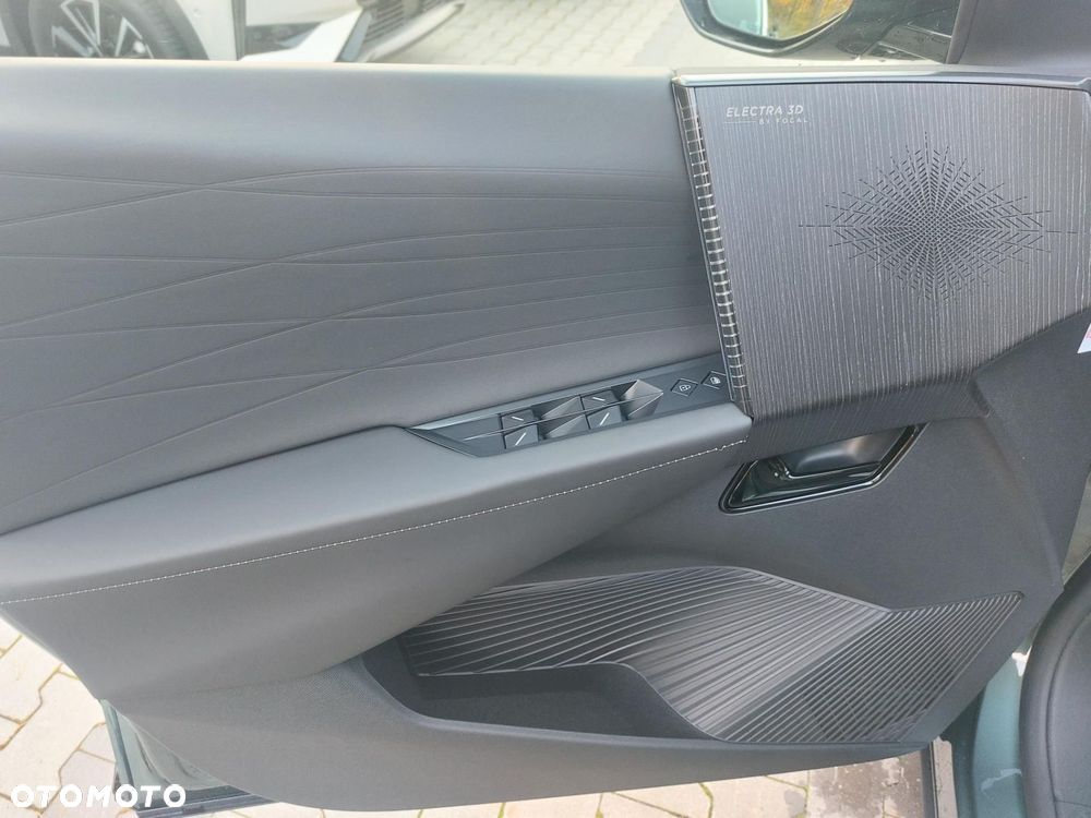 DS Automobiles N°7 1.2 mHEV Étoile eDCS6 - 16