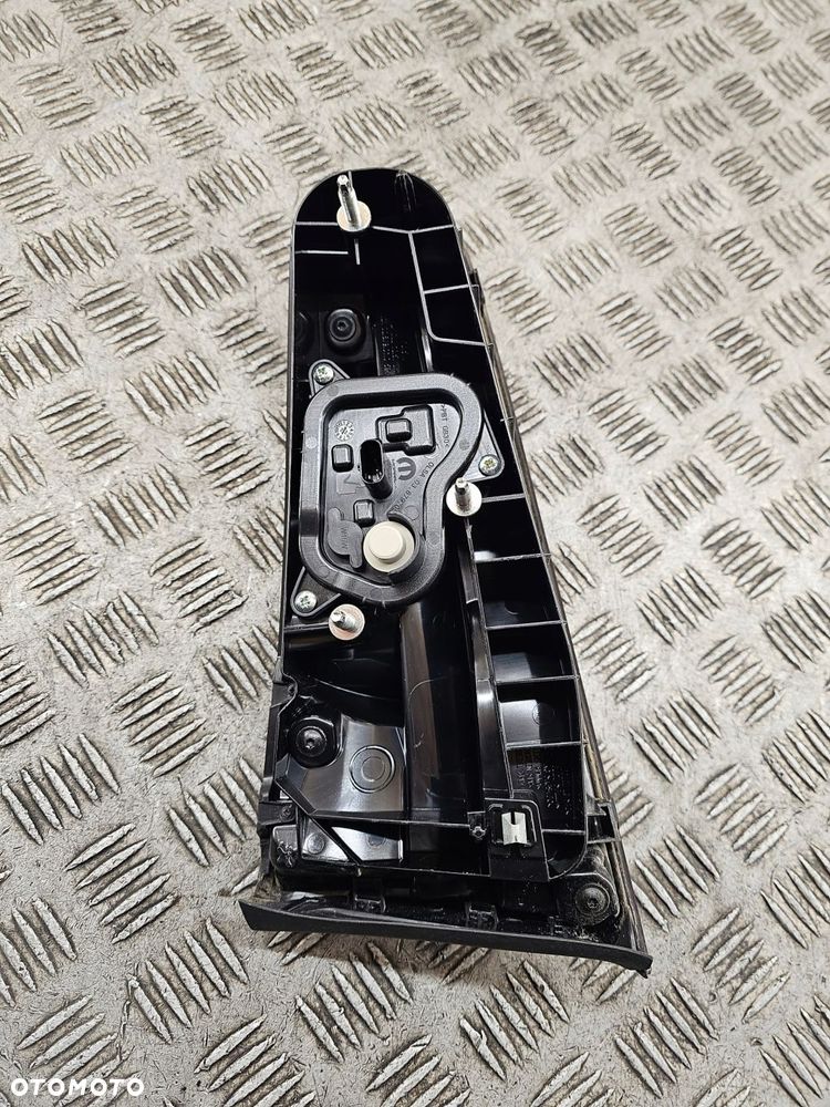 fiat tipo ii lift lampa tylna lewa w klapie led 3202001837 52157300 oe - 5