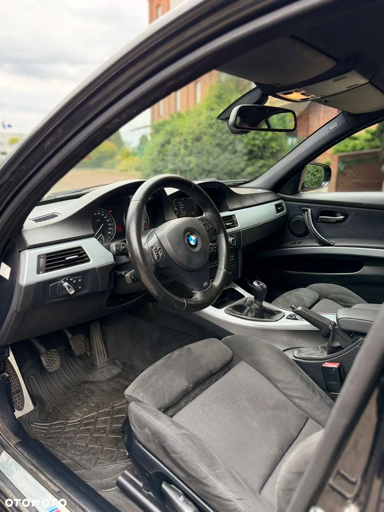 BMW Seria 3 318d DPF Edition Sport - 18