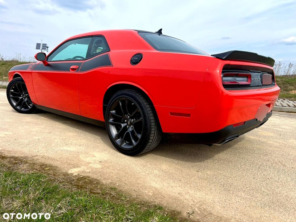 Dodge Challenger - 5