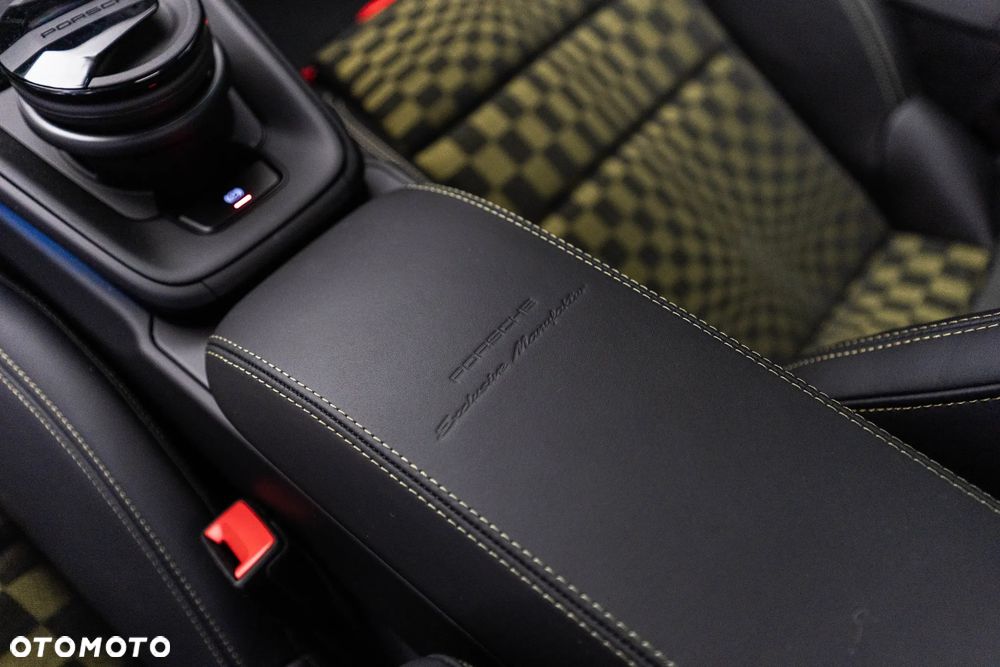Porsche 911 Carrera T-Hybrid Spirit 70 - 26