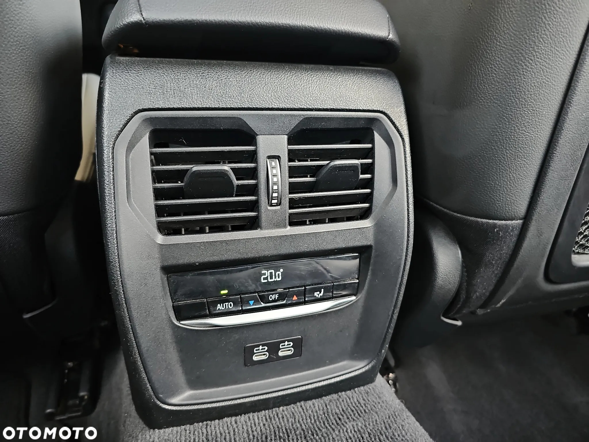 BMW Seria 3 318d MHEV Sport Line - 34