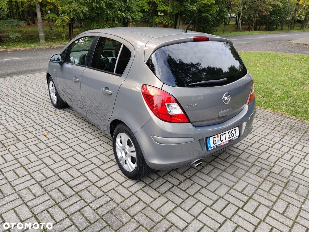Opel Corsa 1.4 16V 150 Jahre - 7