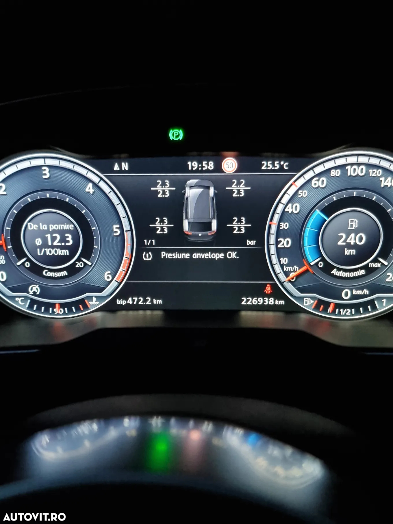 Volkswagen Passat Variant 2.0 TDI R Executive - 25